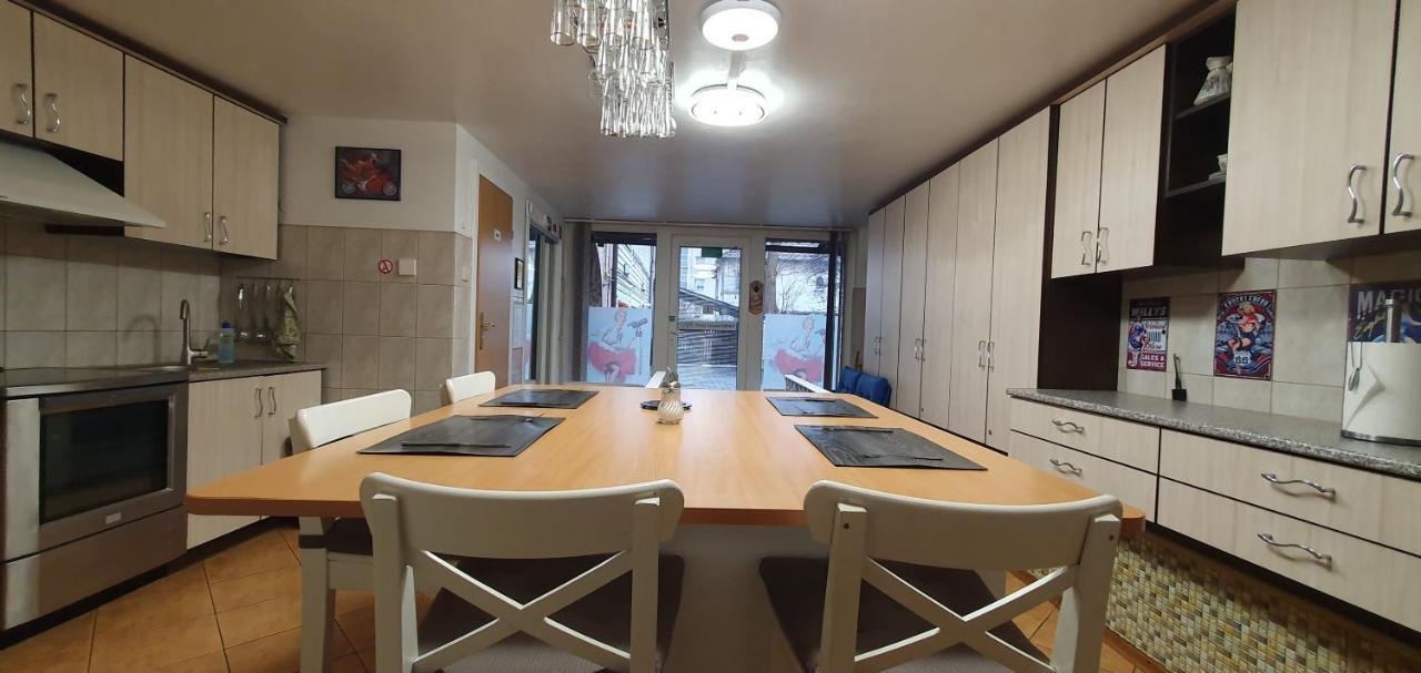 Aparthotel 4 ,, Cosy House Billiard " - Sauna & Parking Kaunas Luaran gambar